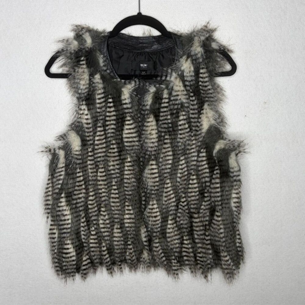 Mossimo Striped Faux Fur Vest Y2K Boho Size Small